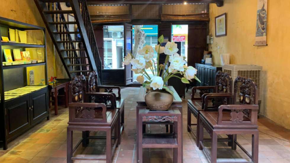 87-ma-may-old-house-interior