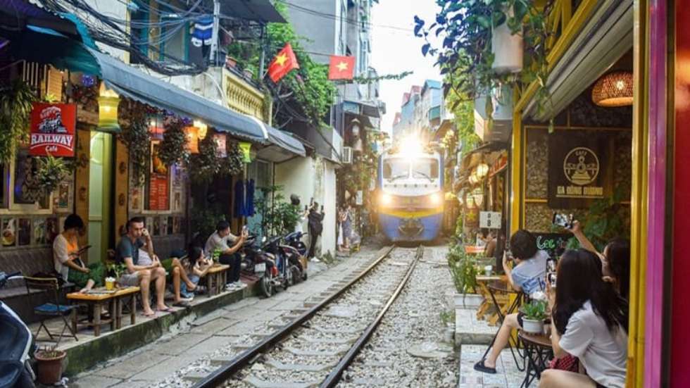 hanoi-train-street-schedule