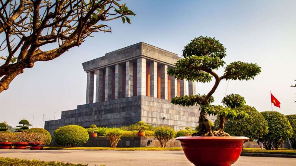 ho-chi-minh-mausoleum