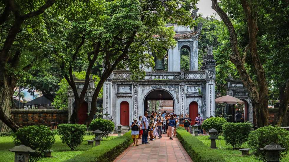 temple-of-literature-tour