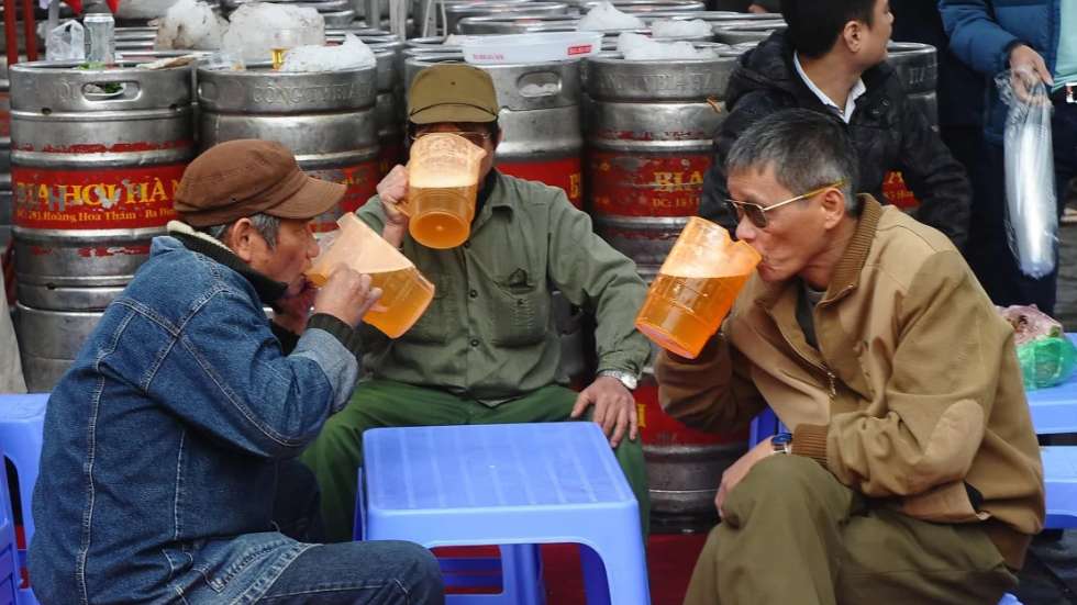 unusual-things-hanoi-beer